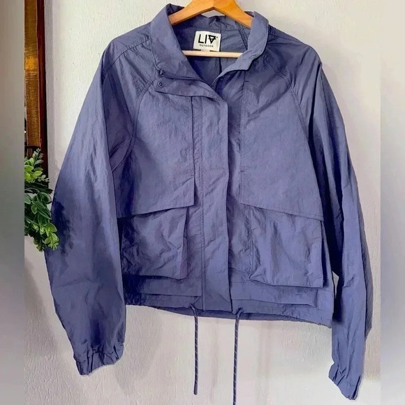 Light purple Liv Outdoor Size Medium Windbreaker - Picture 1 of 5